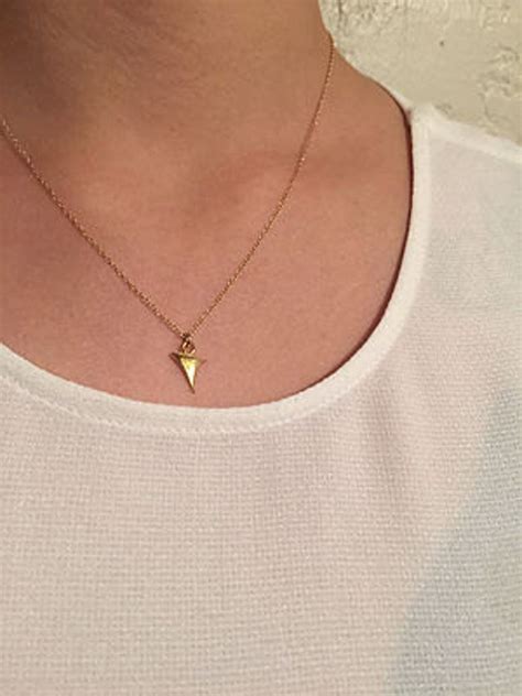 gold thorn necklace